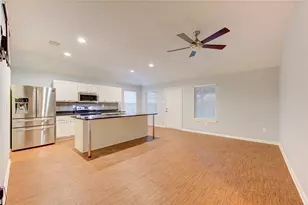 503 W Linney St, Dayton, TX 77535 - Photo 13