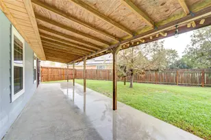 503 W Linney St, Dayton, TX 77535 - Photo 5