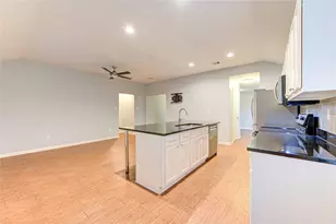 503 W Linney St, Dayton, TX 77535 - Photo 19
