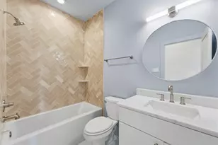 8553 Forum Dr, Houston, TX 77055 - Photo 25