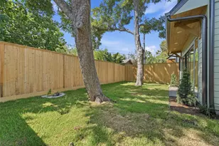 8553 Forum Dr, Houston, TX 77055 - Photo 27