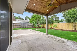 9522 Winsome Ln, Houston, TX 77063 - Photo 25