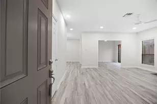 2668 Bering Dr, Houston, TX 77057 - Photo 7