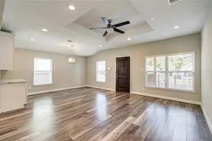 3060 Noble St, Houston, TX 77026 - Photo 9