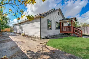 3060 Noble St, Houston, TX 77026 - Photo 5