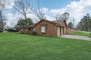 100 Montrose Cir, Conroe, TX 77301 - Photo 3