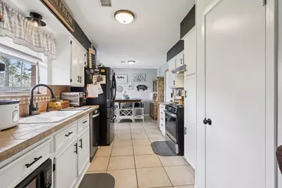 100 Montrose Circle, Conroe, TX 77301 - Photo 11