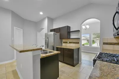 6911 Rosemont Court, Rosharon, TX 77583 - Photo 3