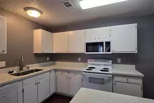 23535 Tree House Ln, Spring, TX 77373 - Photo 3