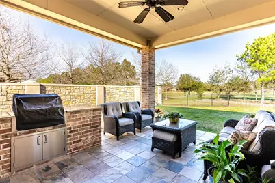 119 Lake View Loop, Fulshear, TX 77441 - Photo 5