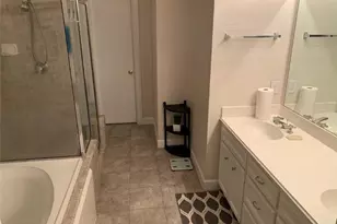 3735 Main Plaza Dr, Houston, TX 77025 - Photo 7