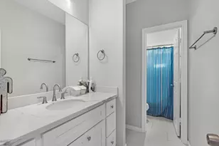 8407 James Franklin St, Houston, TX 77088 - Photo 19