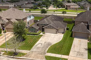 9635 Clear Diamond Dr, Rosharon, TX 77583 - Photo 35