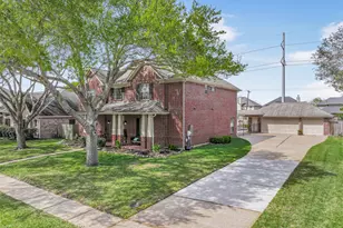 2835 Fairway Dr, Friendswood, TX 77546 - Photo 1