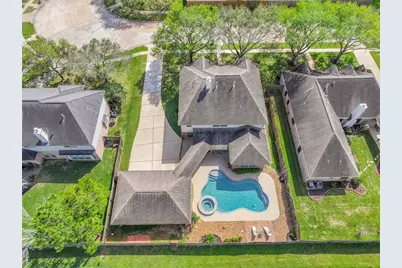 2835 Fairway Drive, Friendswood, TX 77546 - Photo 33