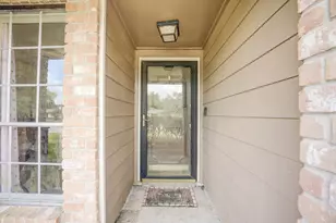 16926 Blackhawk Blvd, Friendswood, TX 77546 - Photo 5