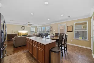 6615 Green Pear Ln, Houston, TX 77049 - Photo 11