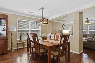 6615 Green Pear Ln, Houston, TX 77049 - Photo 9