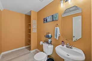 6615 Green Pear Ln, Houston, TX 77049 - Photo 17
