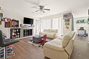 268 Litchfield Ln, Houston, TX 77024 - Photo 3