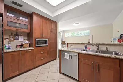 268 Litchfield Lane, Houston, TX 77024 - Photo 7
