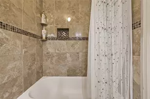 8203 Paddington Pl Dr, Houston, TX 77083 - Photo 15