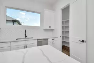 3036 Live Oak St, Houston, TX 77004 - Photo 19