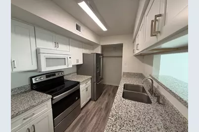 7200 W T C Jester Boulevard #1801, Houston, TX 77088 - Photo 1