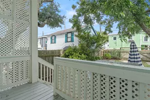 2115 Ave O 1/2, Galveston, TX 77550 - Photo 33
