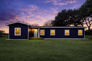 606 E Ahldag Ave, Wharton, TX 77488 - Photo 1