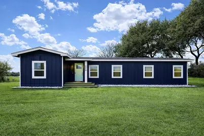 606 E Ahldag Avenue, Wharton, TX 77488 - Photo 3