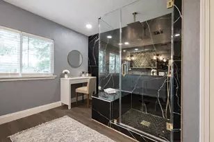 606 E Ahldag Ave, Wharton, TX 77488 - Photo 15