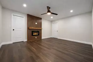 606 E Ahldag Ave, Wharton, TX 77488 - Photo 11