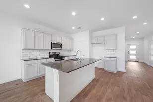 14206 Wonder Lake Ln, Conroe, TX 77384 - Photo 3