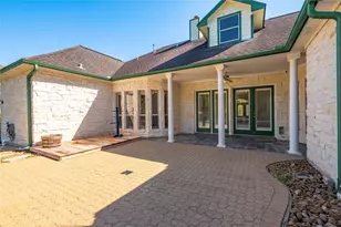 204 Leisure Ln, Friendswood, TX 77546 - Photo 41