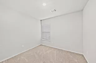 10726 Lavender Cotton Ln, Houston, TX 77016 - Photo 15