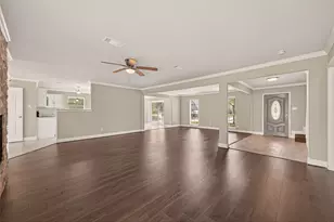 1102 Belaya Ln, Houston, TX 77090 - Photo 5