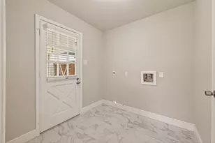 1102 Belaya Ln, Houston, TX 77090 - Photo 15