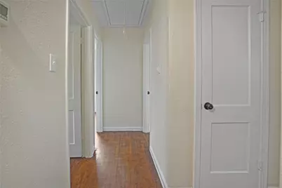 5946 Beldart Street, Houston, TX 77033 - Photo 9