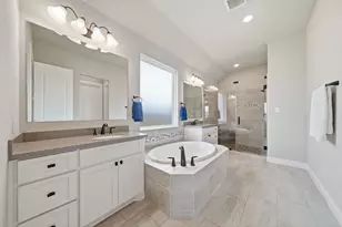 28014 Woodland Bend Way, Spring, TX 77386 - Photo 11