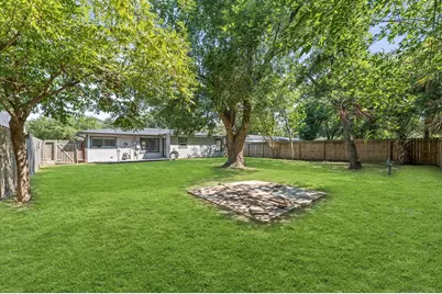 921 22nd Avenue N, Texas City, TX 77590 - Photo 15