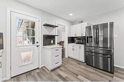 921 22nd Avenue N, Texas City, TX 77590 - Photo 9