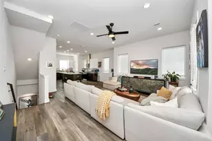 3905 Pinemont Dr, Houston, TX 77018 - Photo 11