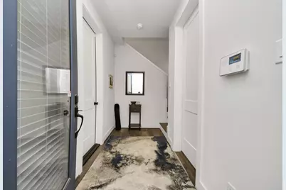 3905 Pinemont Drive #E, Houston, TX 77018 - Photo 5