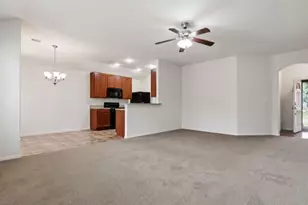 379 Henry St, Alvin, TX 77511 - Photo 5