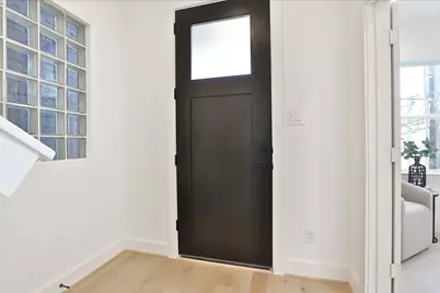 1020 W 15th 1/2 Street #B, Houston, TX 77008 - Photo 5