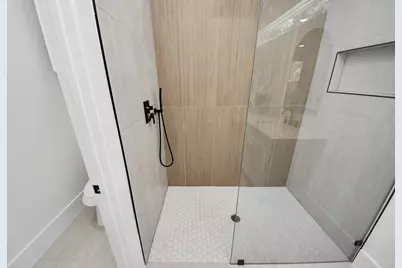 23851 Creekwood Drive, Spring, TX 77389 - Photo 35