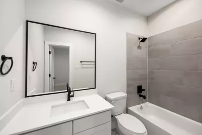 326 Eastwood Street, Houston, TX 77011 - Photo 21