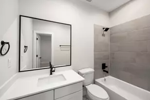 326 Eastwood St, Houston, TX 77011 - Photo 21