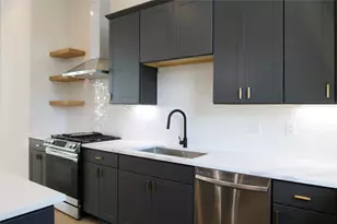 326 Eastwood St, Houston, TX 77011 - Photo 27